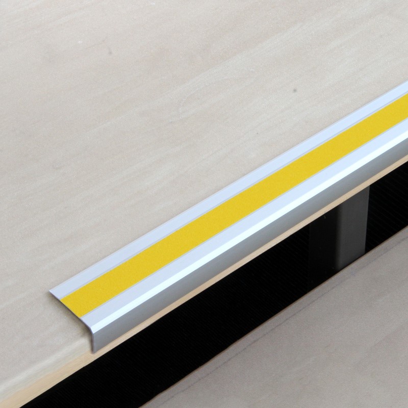 Antirutschtreppenkantenprofil Aluminium m2 Easy Clean gelb 53 x 610 x 31mm