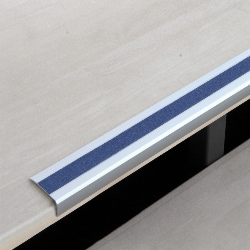Antirutschtreppenkantenprofil Aluminium m2 Easy Clean blau 53 x 610 x 31mm
