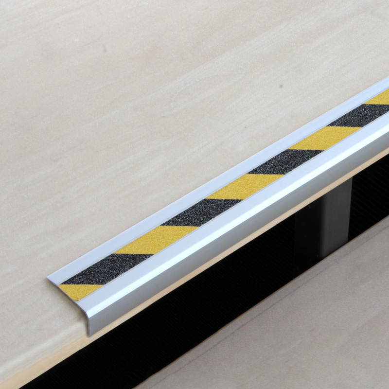 Antirutschtreppenkantenprofil Aluminium m2 schwarz/gelb 53x610x31mm